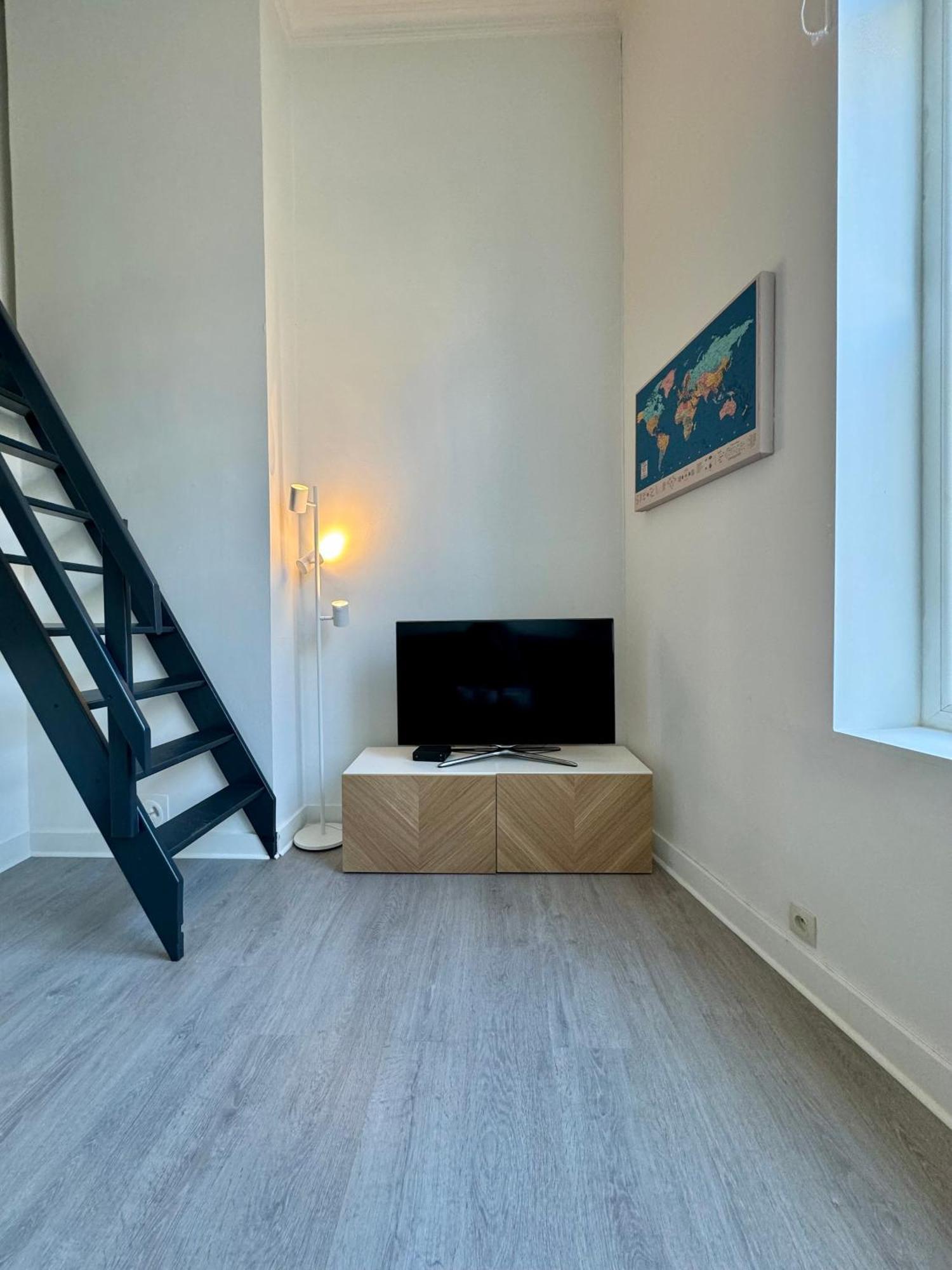 Studio Avec Chambre En Mezzanine Bruksela Zewnętrze zdjęcie